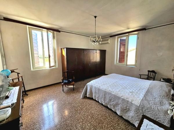 Villa bifamiliare in Strada Provinciale del Valico del Cerreto 66, Gualtieri — foto 3 di 5