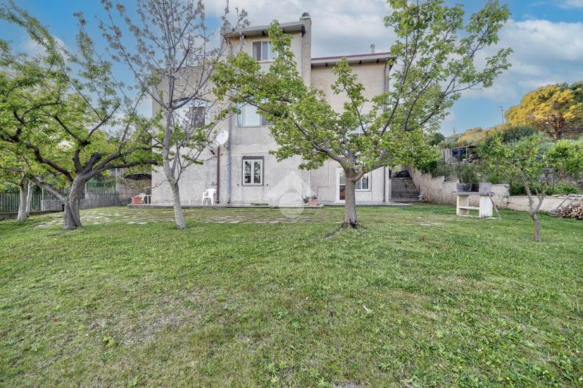 Villa in Via Guastatori del Genio, Civitavecchia — foto 2 di 5