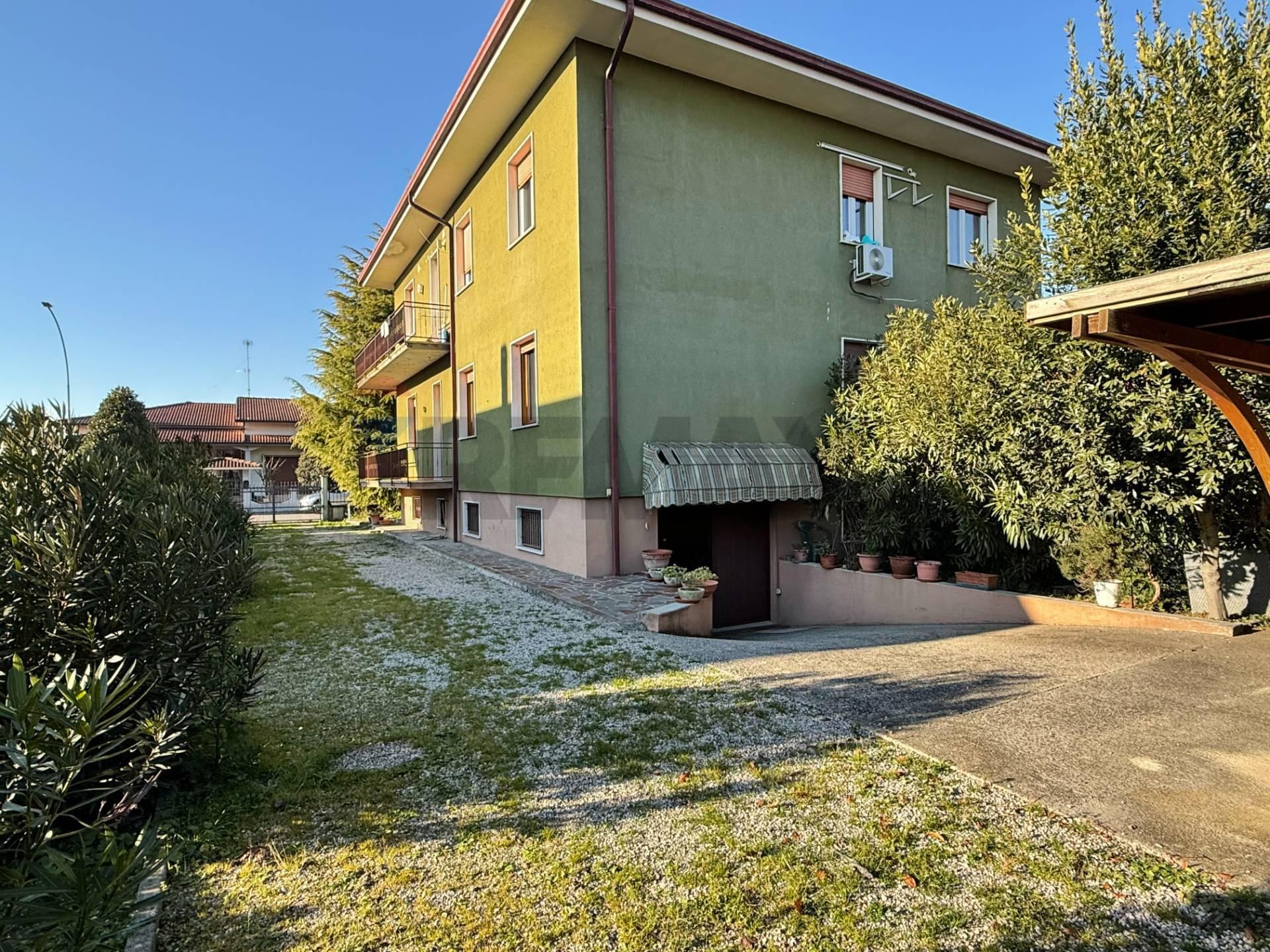 Casa indipendente, Medole