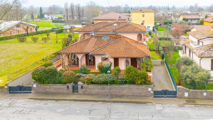 Villa in Via Enrico Fermi 8, Gattatico — foto 4 di 5