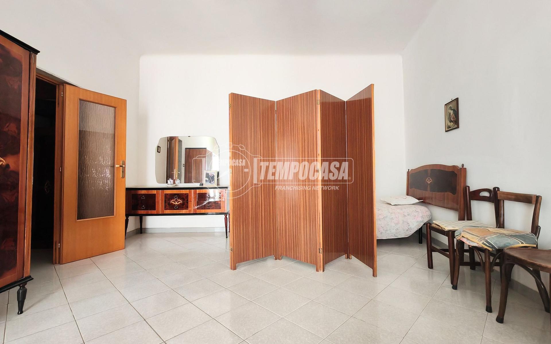Casa indipendente in Via Alessandro Volta, Gioia del Colle