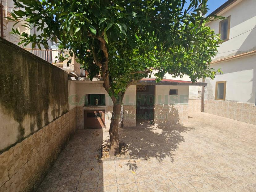 Casa indipendente in Via Re di Puglia, Pignataro Maggiore — foto 3 di 5