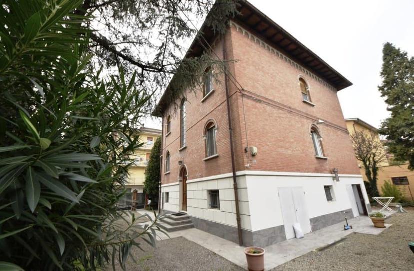 Appartamento in Via a. Casoli 61, Modena