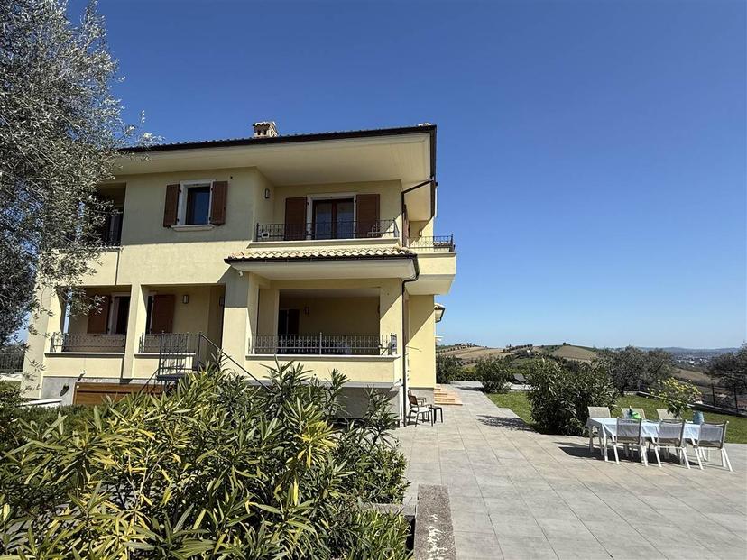 Villa, Sant'Egidio alla Vibrata — foto 5 di 5