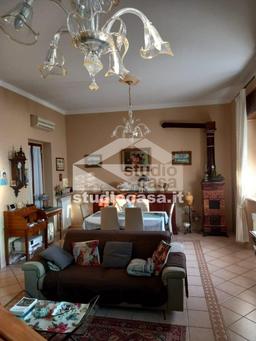 Casa indipendente in Vittorio Veneto, Santa Cristina e Bissone
