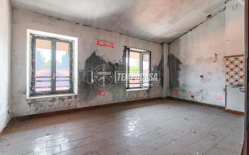 Monolocale in Via Roma 28, Gorla Minore