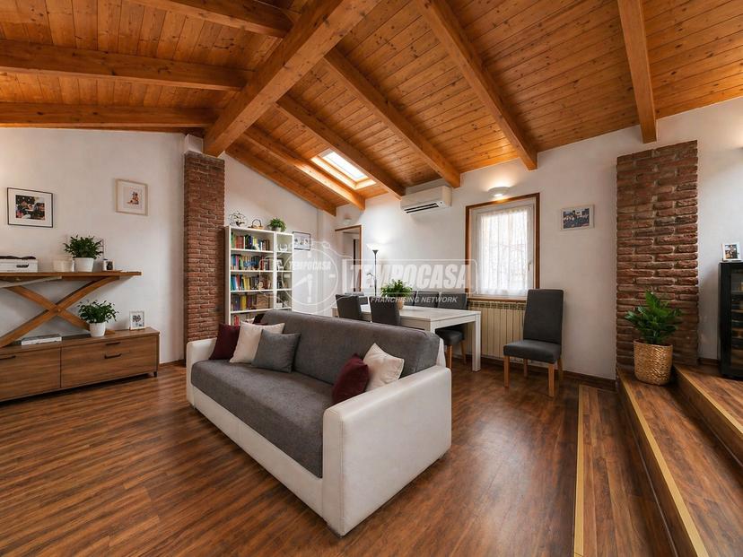 Casa indipendente in Piazza Vittorio Veneto, Borgomasino — foto 5 di 5
