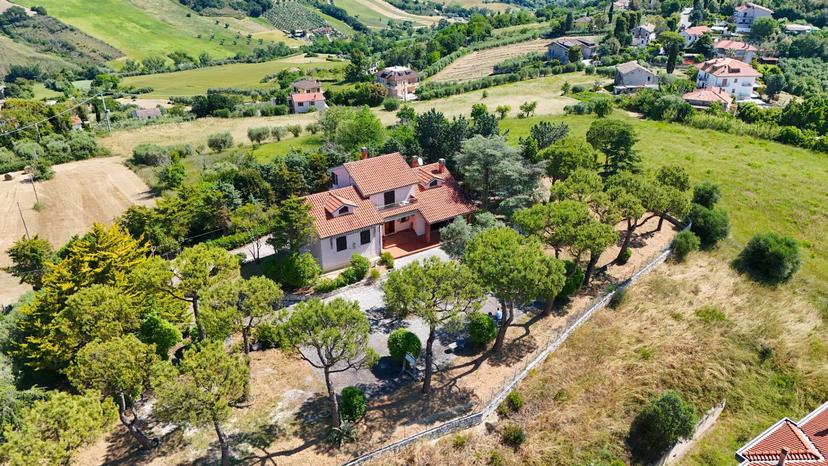 Villa in Contrada Colle Sant'Angelo 18, Monteprandone — foto 2 di 5