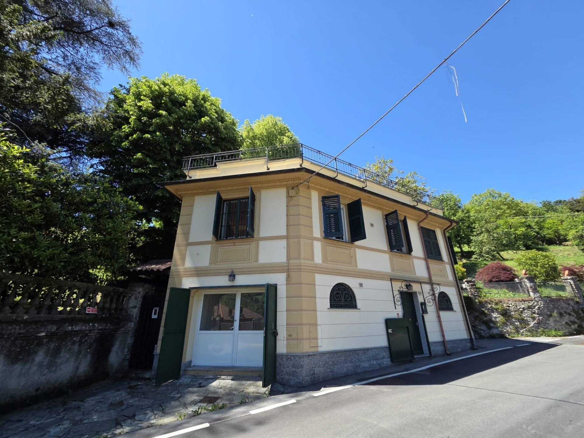 Casa indipendente in Via Roma, Savignone
