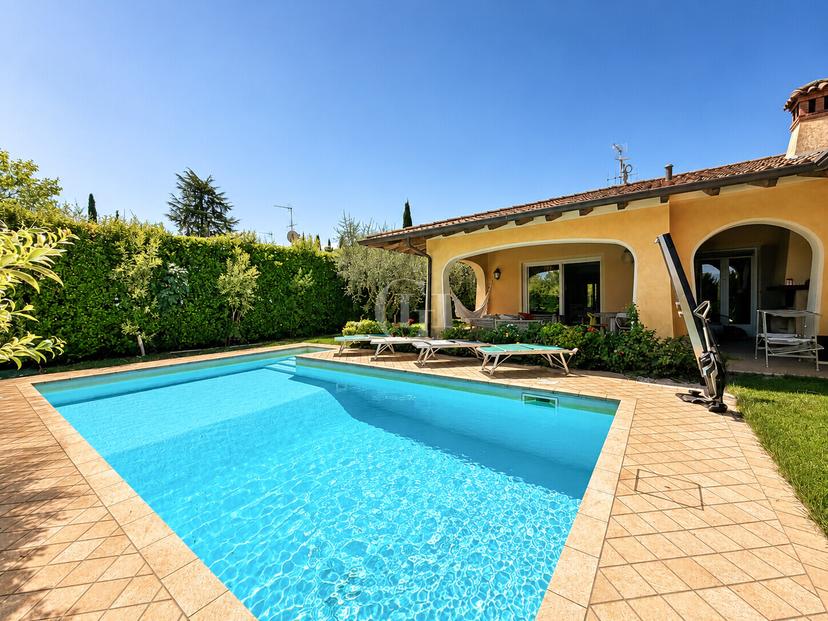 Villa unifamiliare in Via delle Margherite 19, Manerba del Garda — foto 4 di 5
