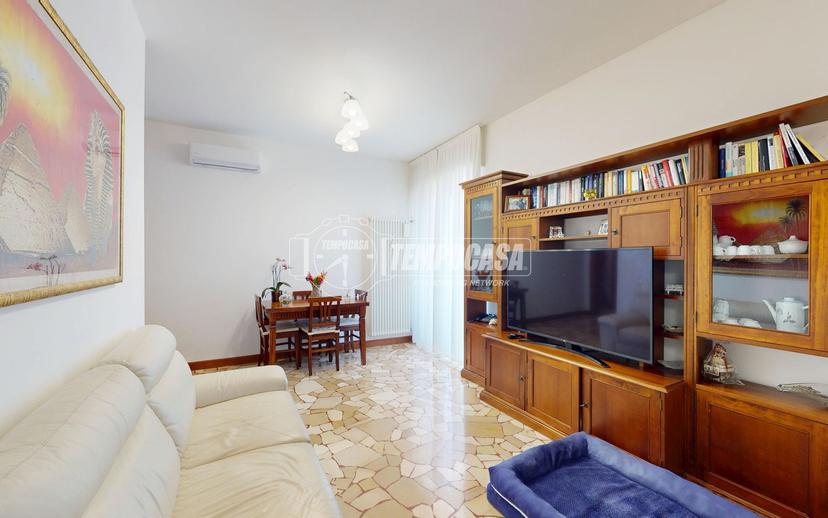 Bilocale in Viale John E Robert Kennedy 15, Besana in Brianza