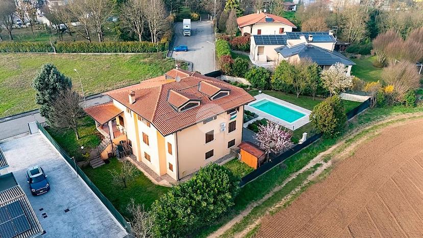 Villa in Via F. Landucci 12, Curtatone — foto 2 di 5