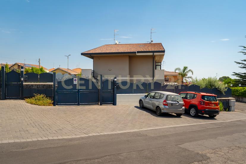 Villa bifamiliare in Via Umberto I 311, San Pietro Clarenza — foto 5 di 5