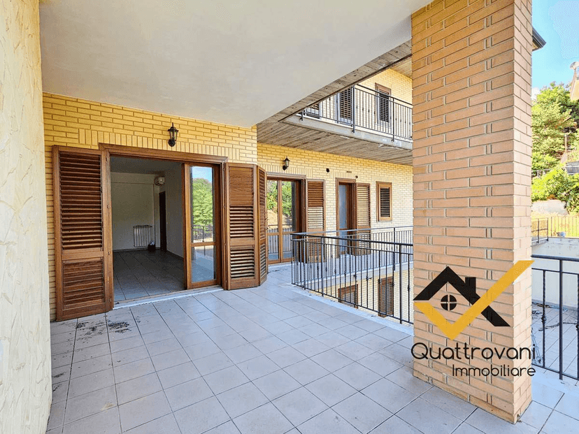 Appartamento in Via V. Bellini, Sant'Agata li Battiati — foto 4 di 5