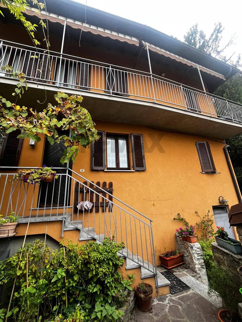 Casa indipendente, Montegrino Valtravaglia — foto 3 di 5