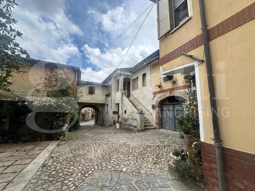Quadrilocale in Via Strada Seconda 19, Montefalco — foto 2 di 5