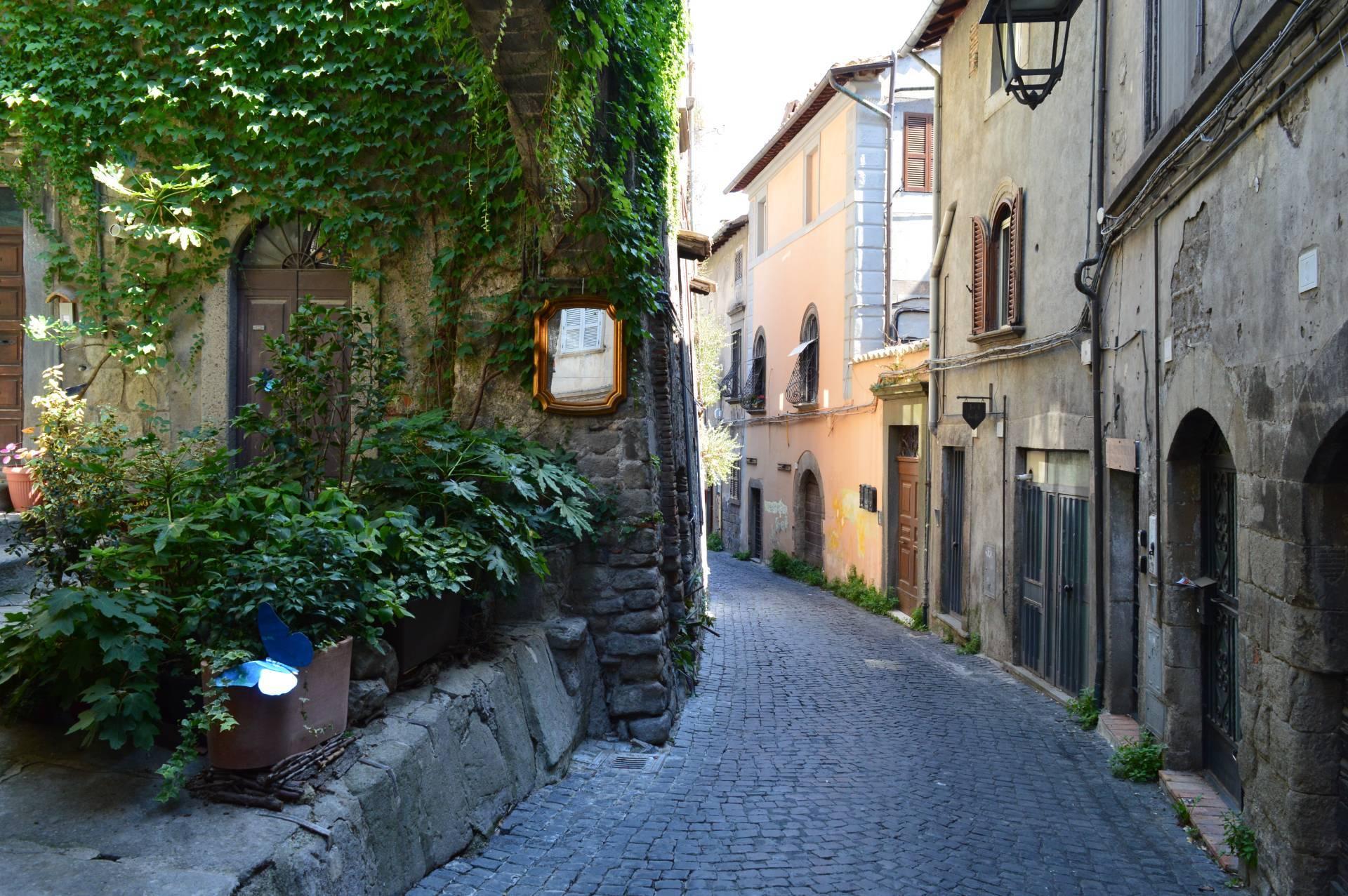 Casa indipendente in Via Vallecupa 13/15, Viterbo