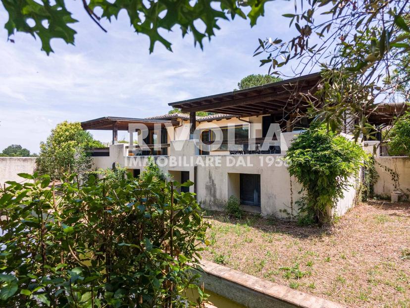 Villa in San Martino della Quercia Snc, Sutri