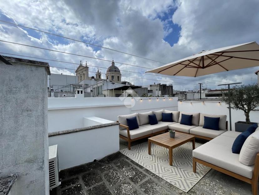Casa indipendente in Via Sarfatti 25, Ceglie Messapica — foto 2 di 5