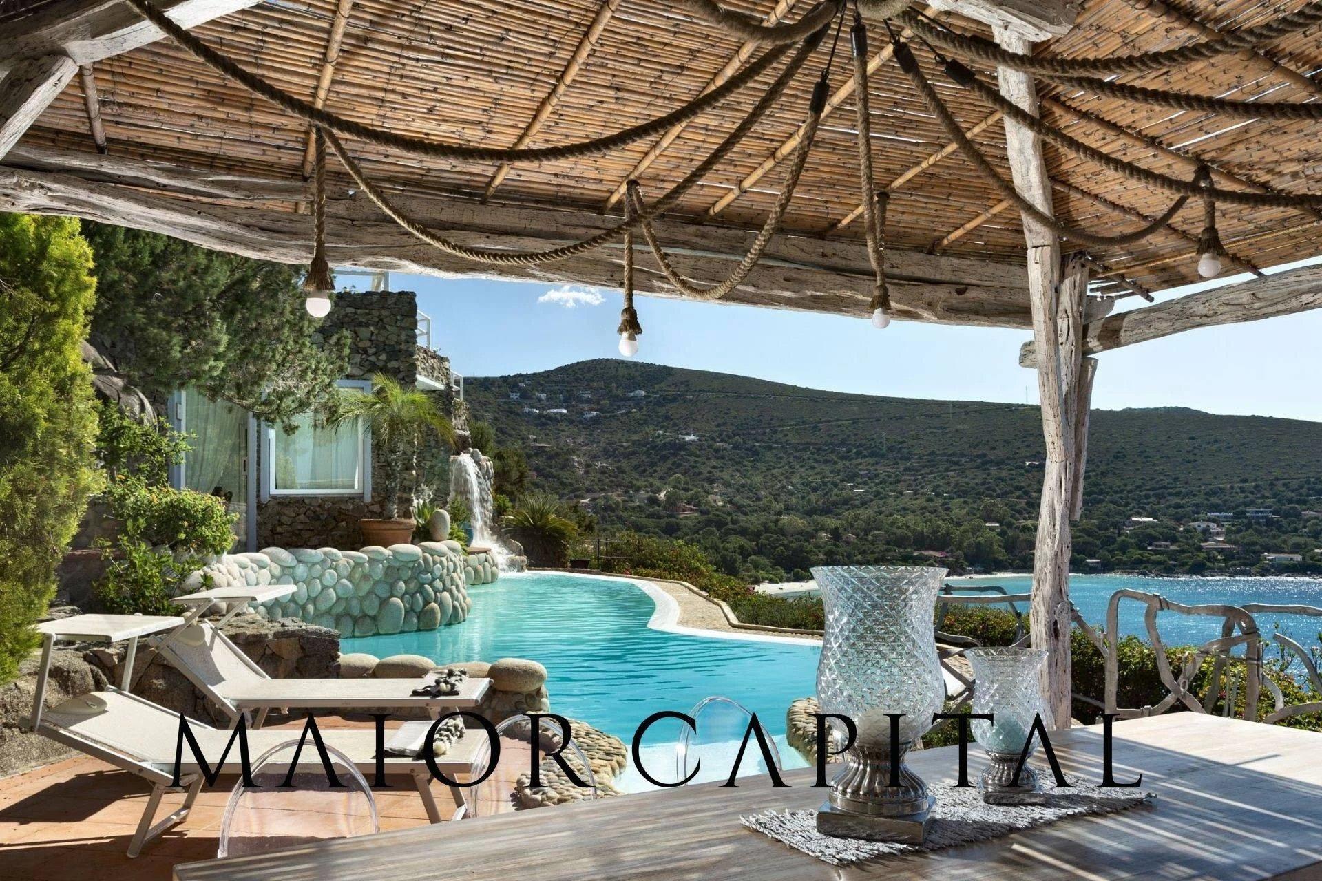 Villa, Maracalagonis