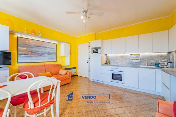 Bilocale in Via Cesare Battisti 58, San Bartolomeo al Mare — foto 2 di 5