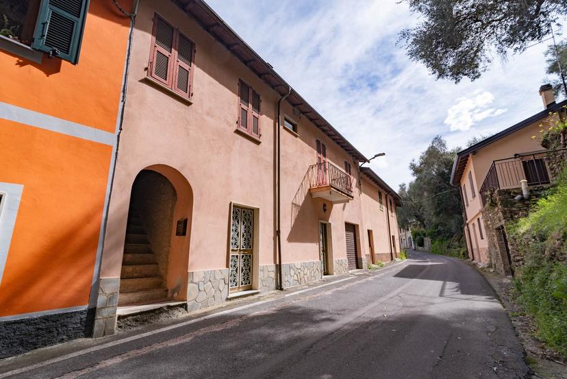 Casa indipendente in Frazione Degna 76, Casanova Lerrone — foto 2 di 5