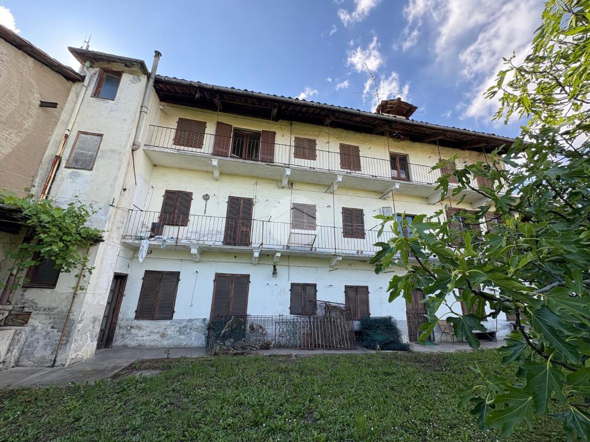 Appartamento in Cascina Trione 11, Cuorgnè