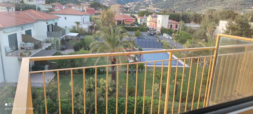 Bilocale in Via Diano San Pietro, Diano Castello — foto 2 di 5