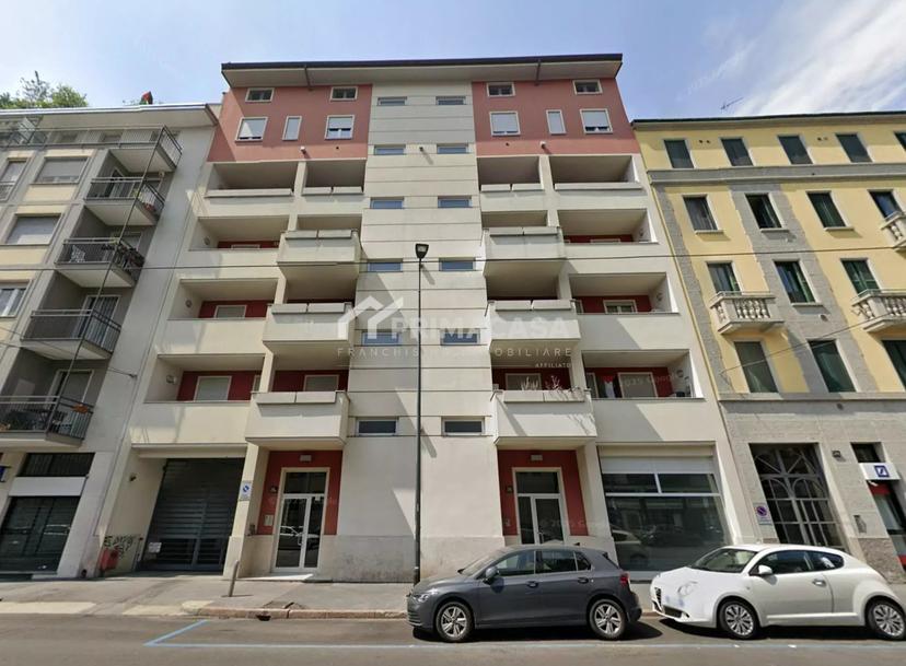 Trilocale in Via Volvinio, 26, Milano