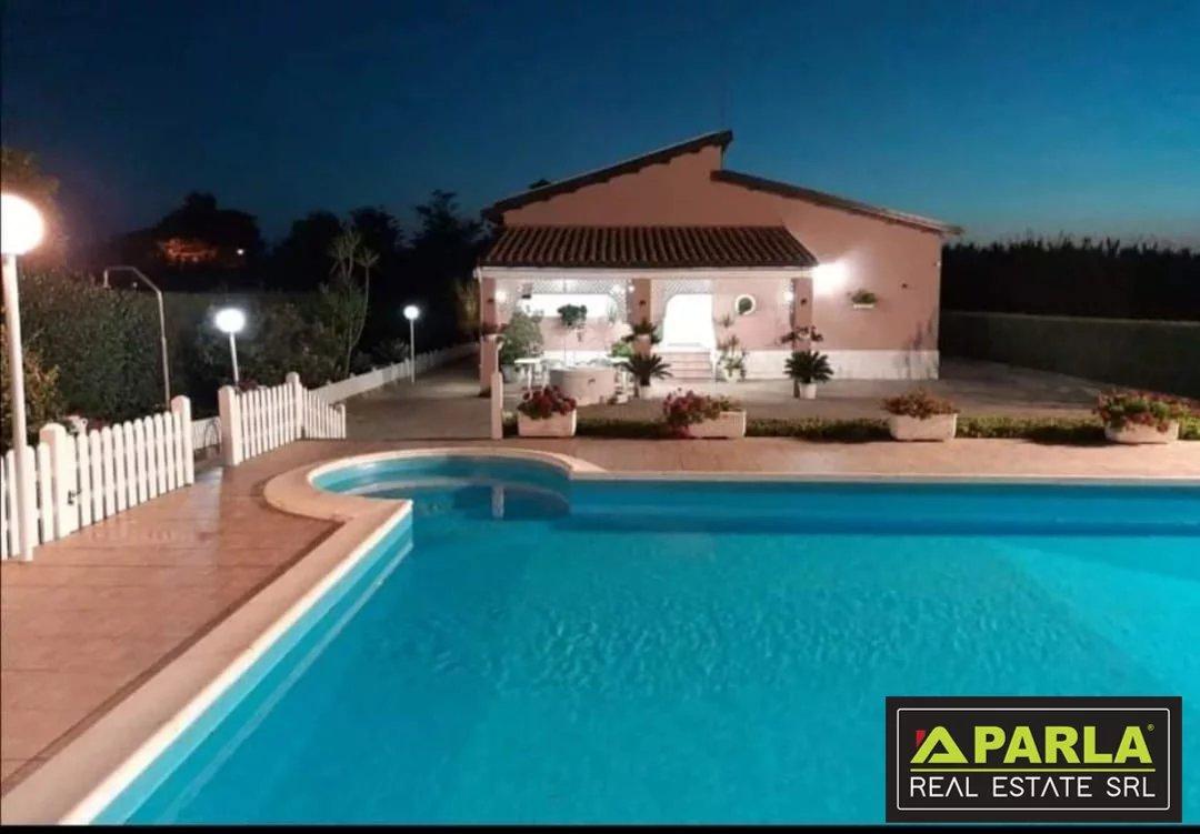 Villa in Via Guido d'Arezzo, Licata
