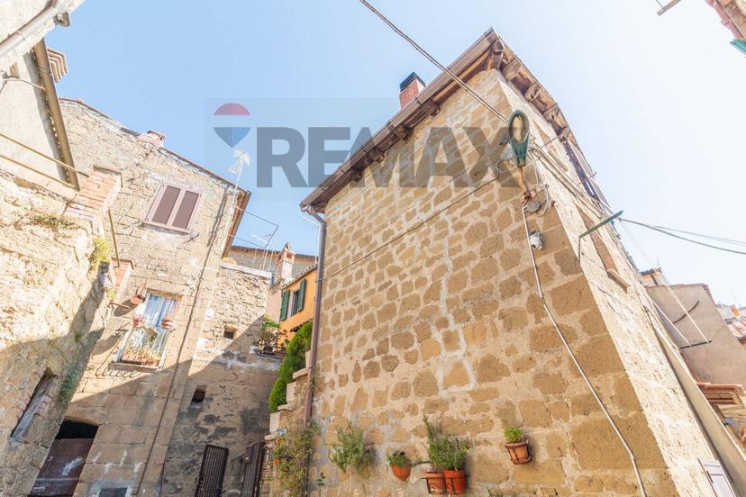 Trilocale in Via Palestro 36, Ischia di Castro — foto 2 di 5