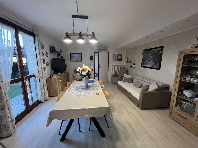 Villa unifamiliare, San Giorgio Bigarello — foto 2 di 5
