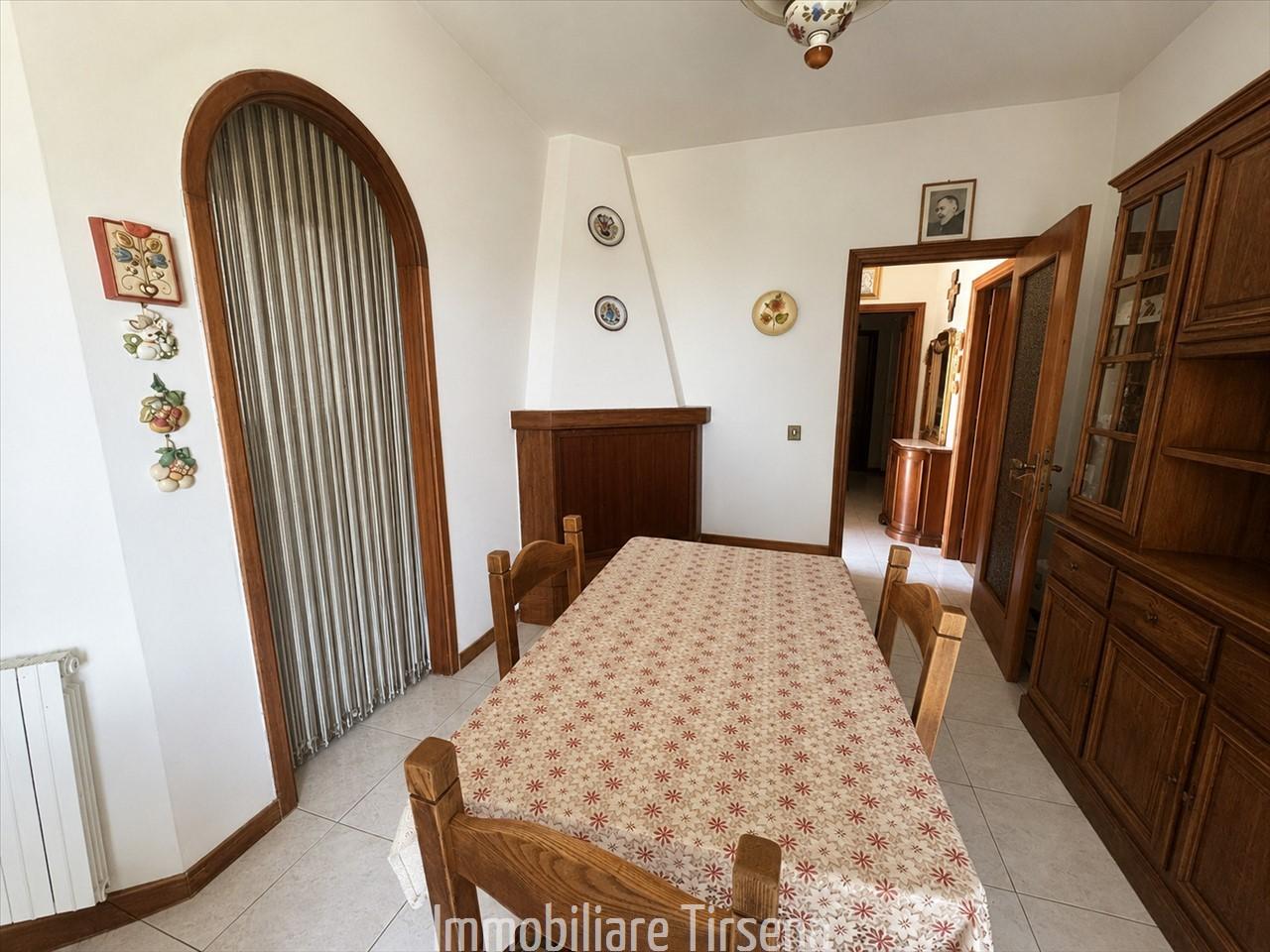 Villa, Montecchio