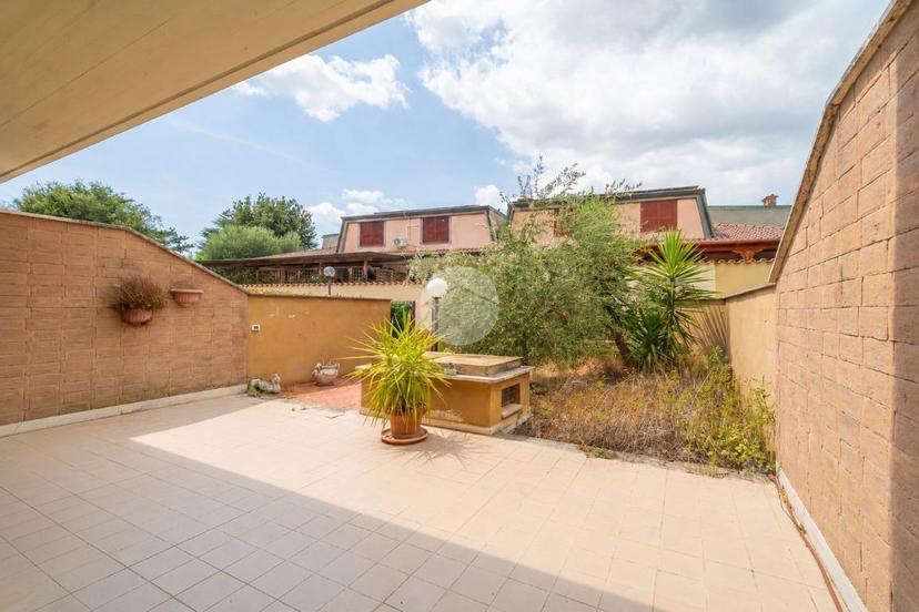 Villa a schiera in Via Poggio Ameno 58, Guidonia Montecelio — foto 4 di 5