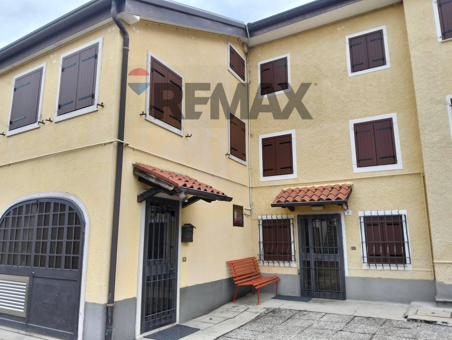 Casa indipendente in Via Marchi 10-11, Lusiana Conco