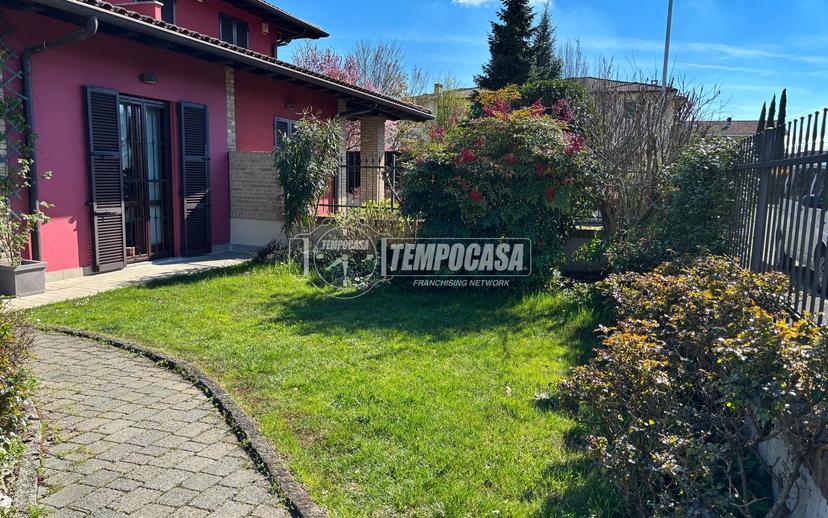 Villa a schiera in Via Locati Umberto, Castel San Giovanni — foto 4 di 5