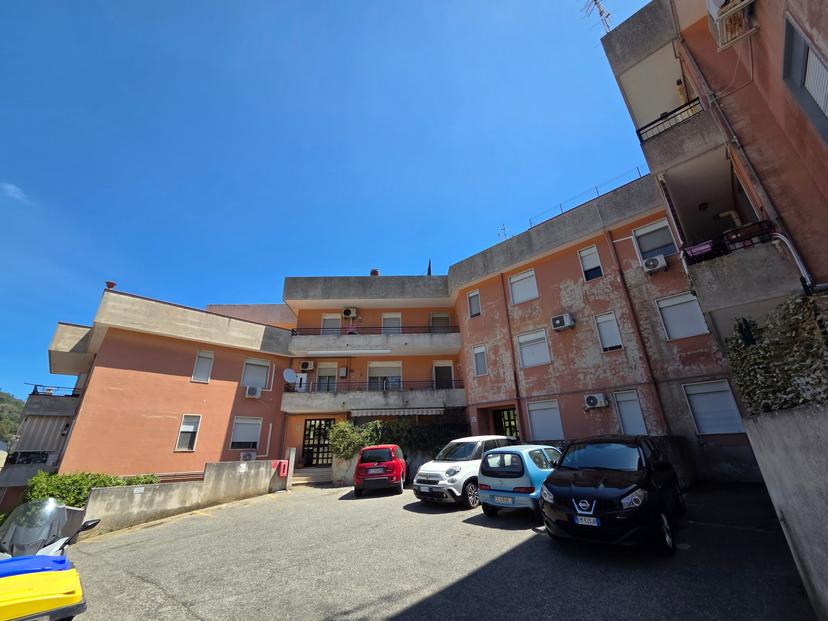 Quadrilocale in Curcuraci- Cpl. Valsole, Messina