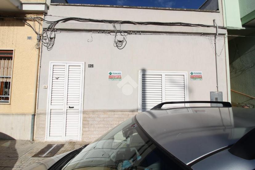 Casa indipendente in Via Stazione 135, Brindisi — foto 3 di 5