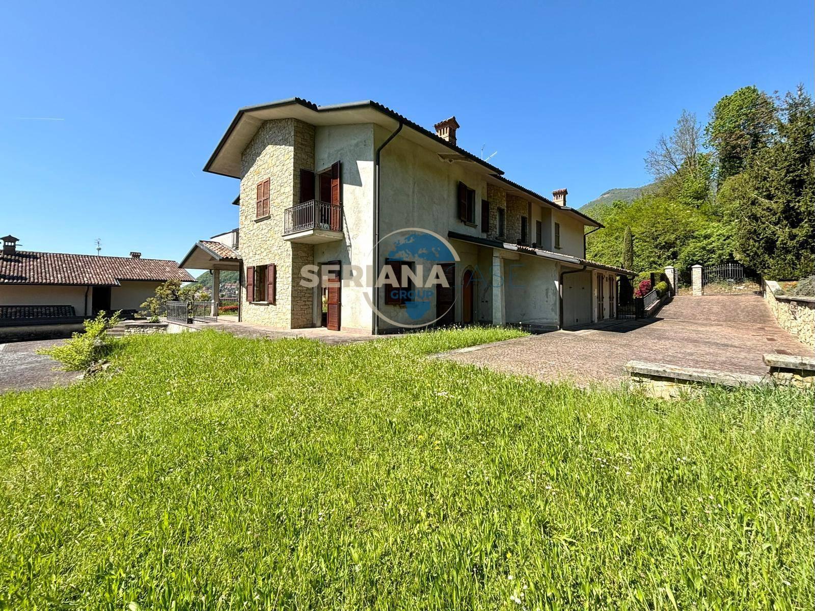 Villa a schiera in Via Favallo, Albino