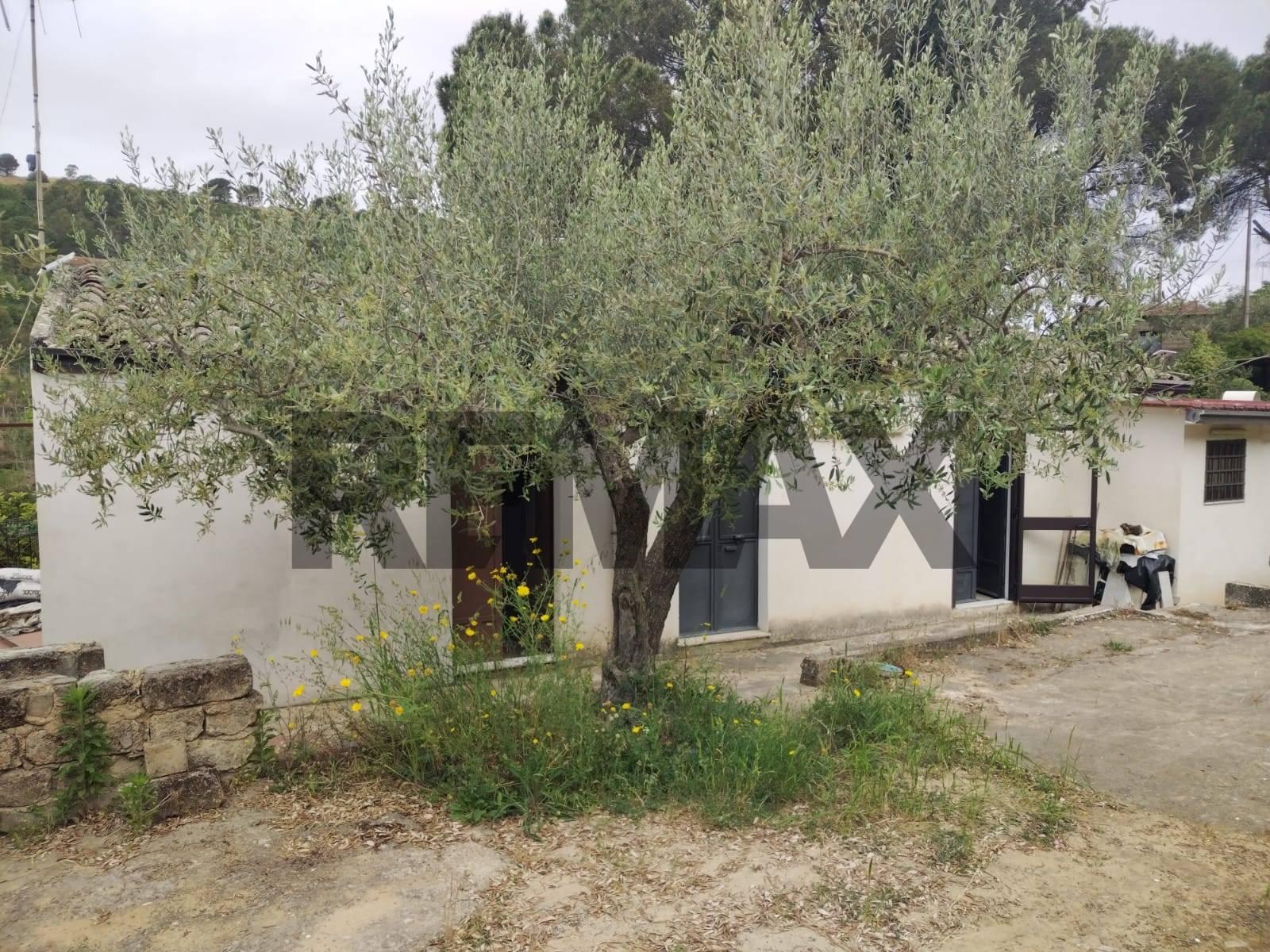 Villa in Contrada Rasalgone Snc, Piazza Armerina