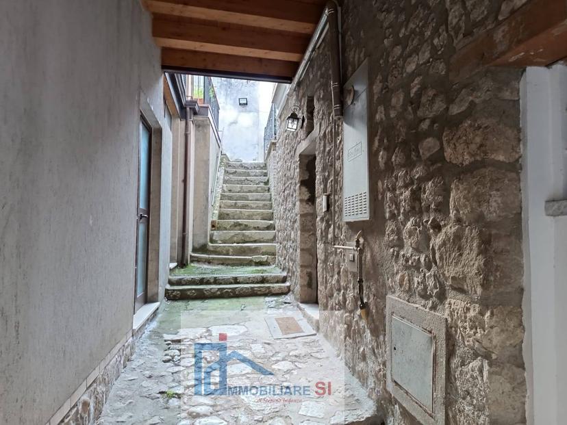 Casa indipendente in Via Mattaleoni, Vitulano — foto 3 di 5