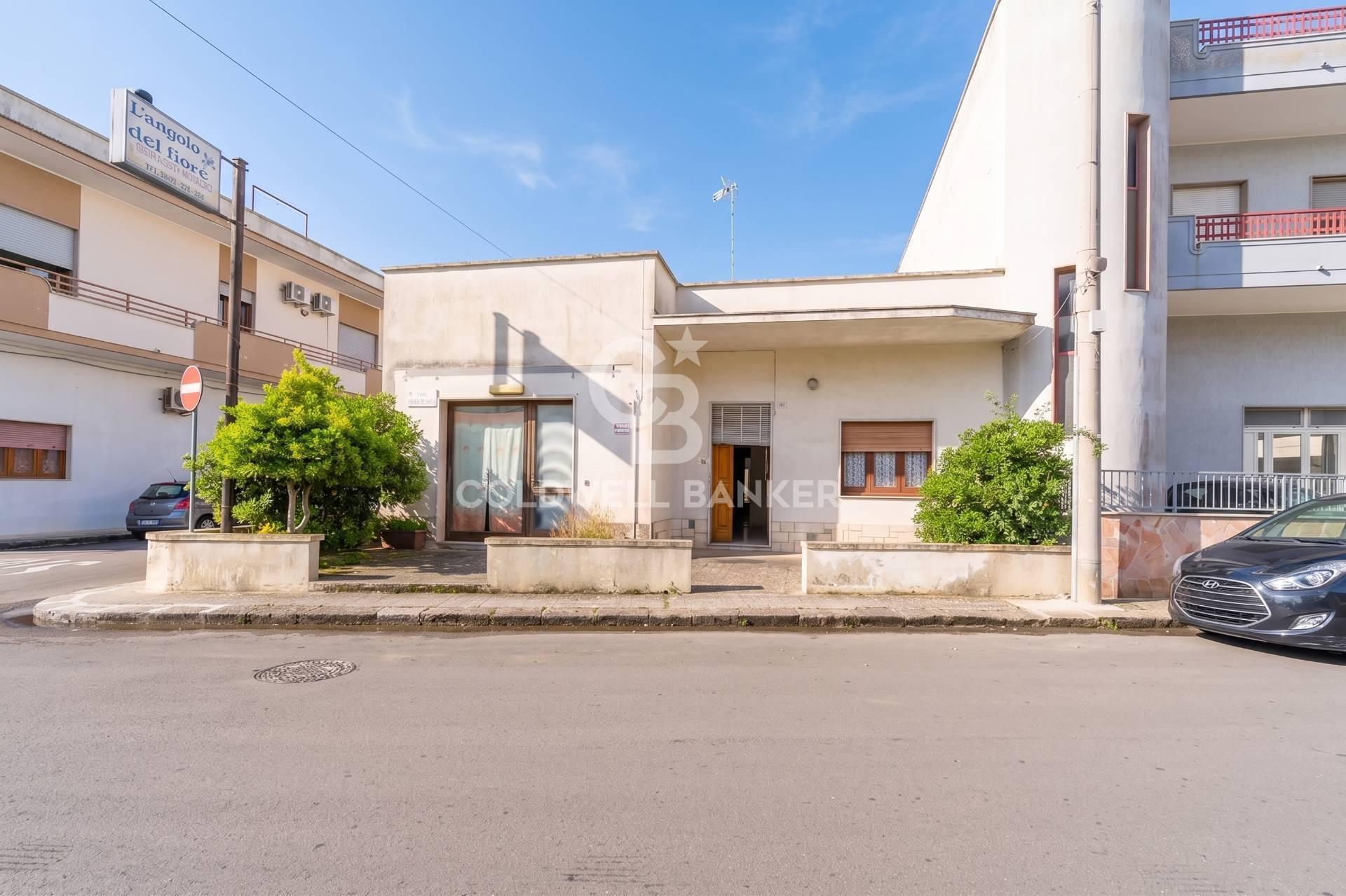 Casa indipendente in Via  Indipendenza, Castri di Lecce