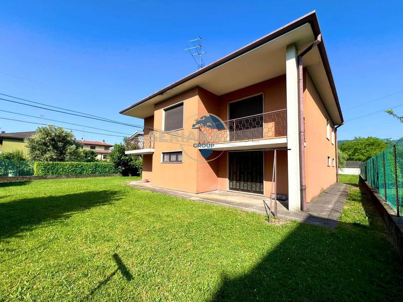 Casa indipendente in Via De Gasperi, Villa di Serio — foto 2 di 5