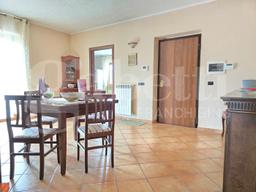 Appartamento in Via Vincenzo Marino 3, Pentone