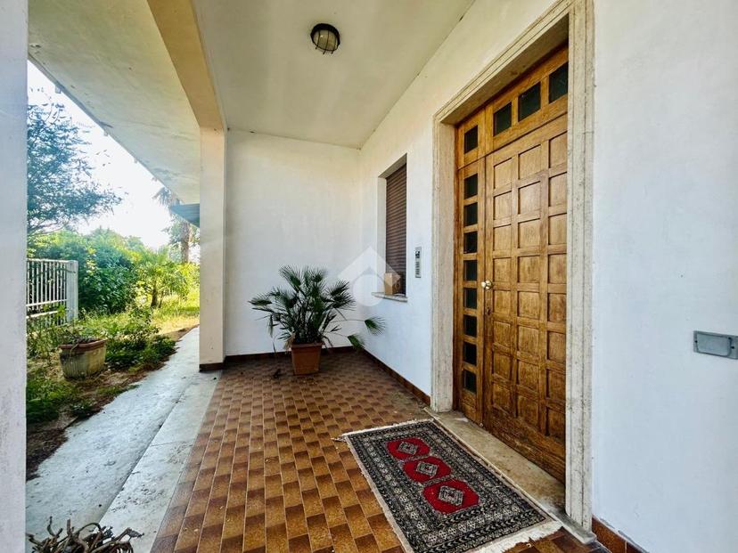 Casa indipendente in Via Pisa, Mantova — foto 2 di 5