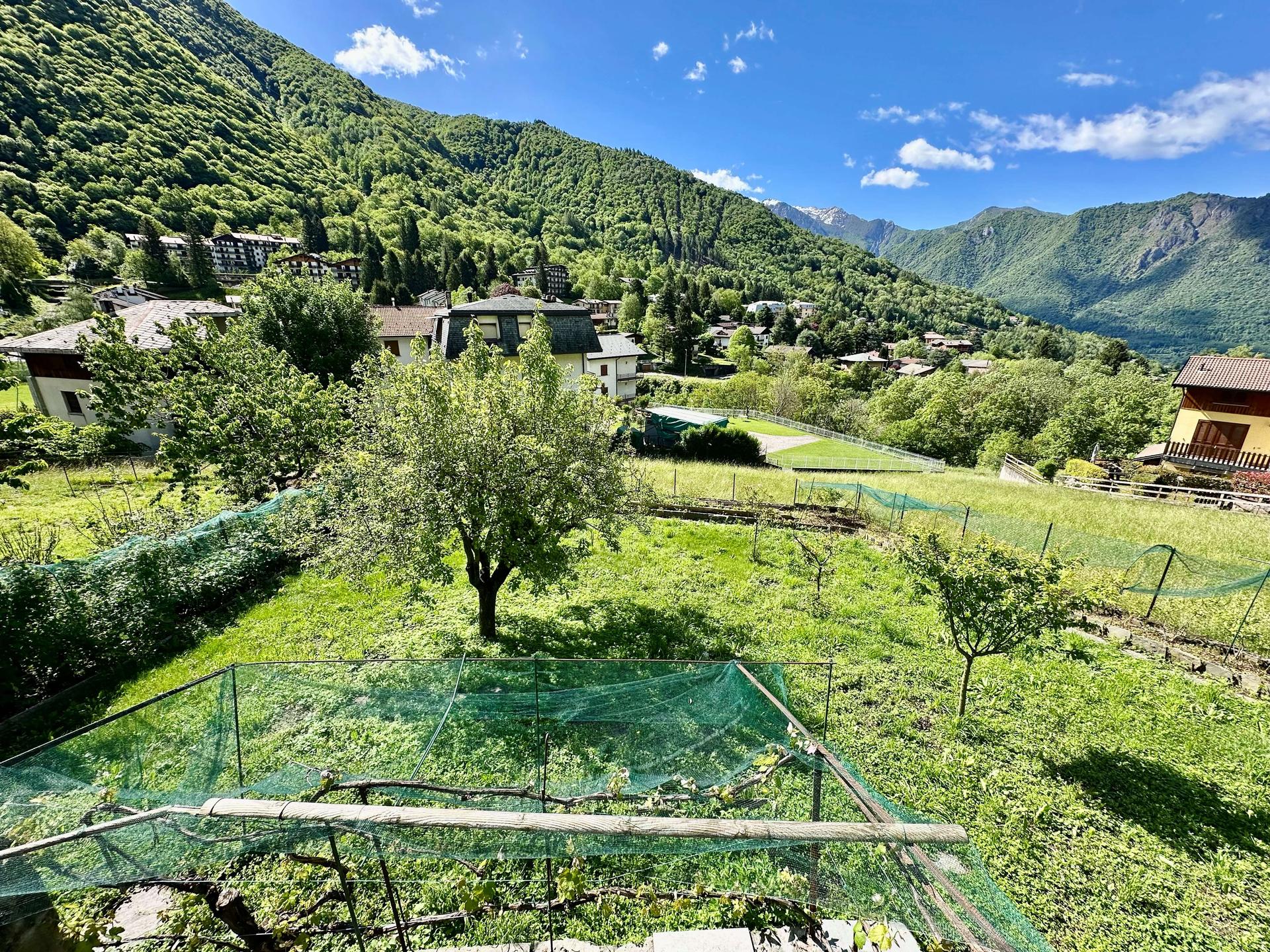 Villa unifamiliare in Via Tartavallino 3, Casargo
