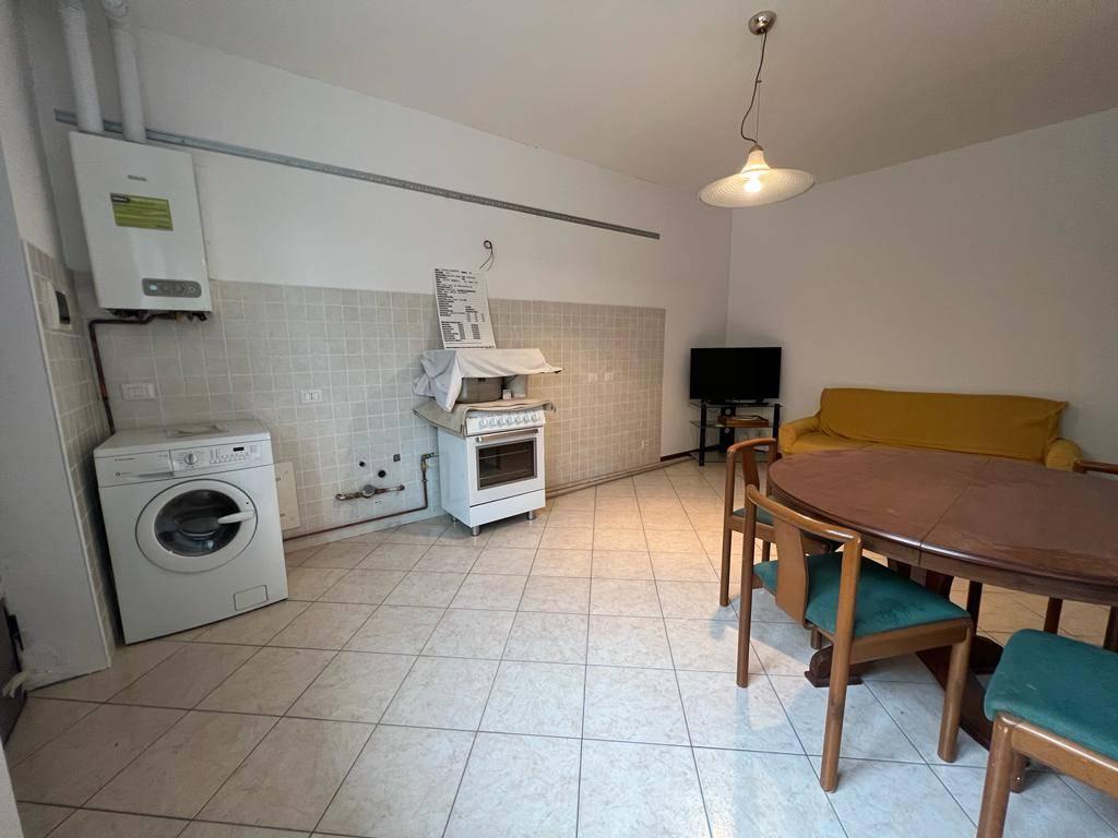 Bilocale in Via Giuseppe Verdi 9, Cesano Maderno