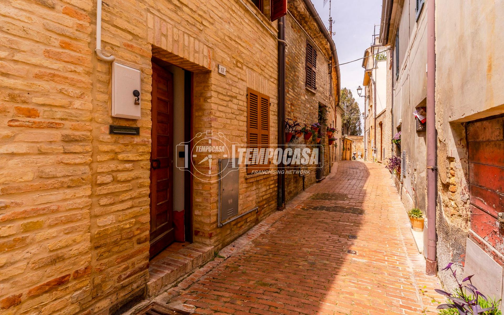 Casa indipendente in Via Aurora, Civitanova Marche