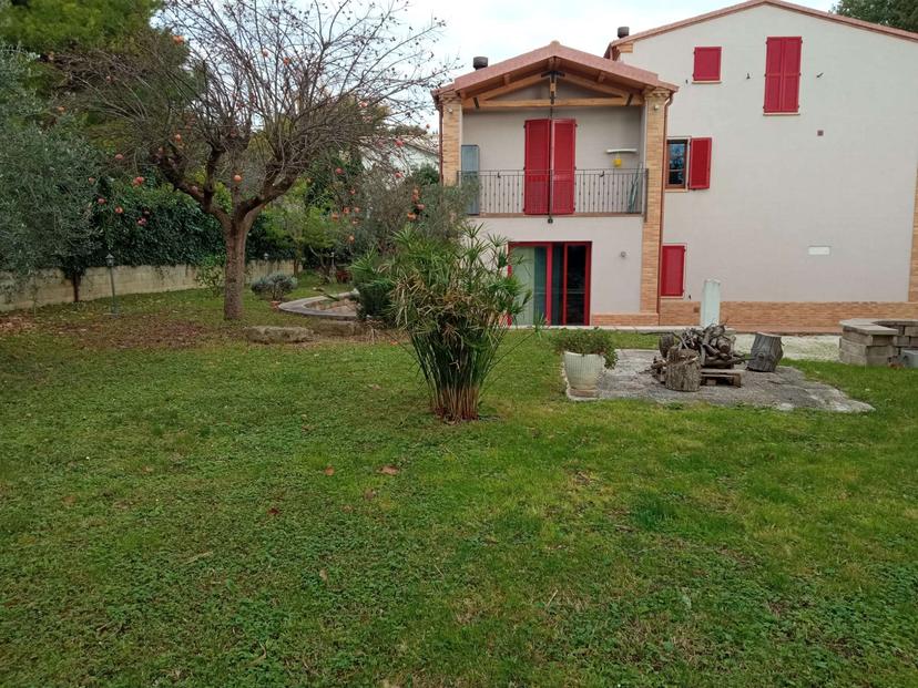 Villa unifamiliare, Macerata — foto 2 di 5