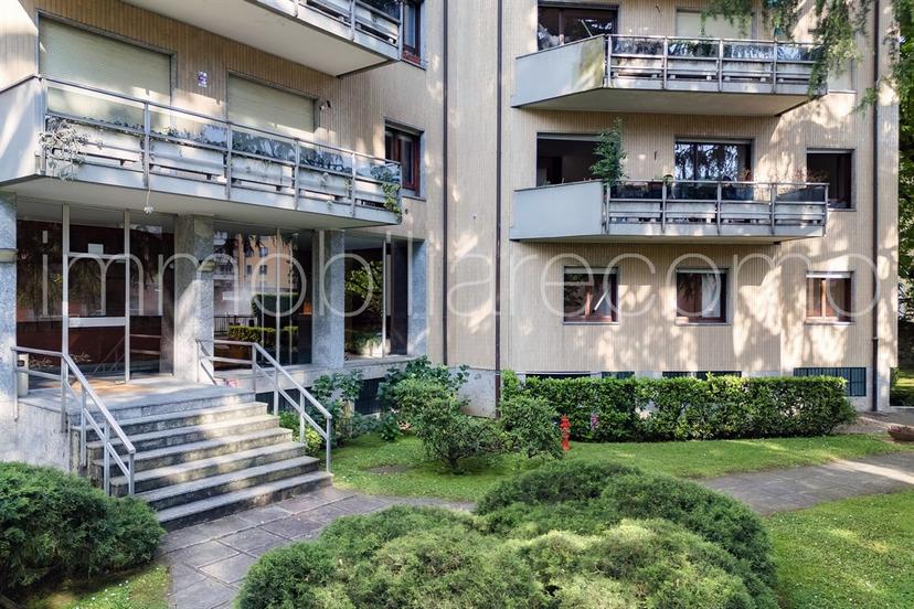 Villa bifamiliare in Via Petrarca, Como — foto 4 di 5
